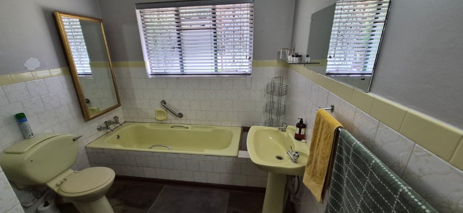 7 Bedroom Property for Sale in Modderfontein AH North West